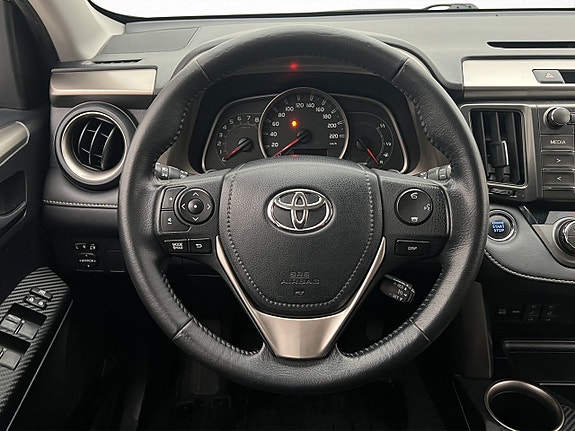 Toyota RAV4 20 of 30