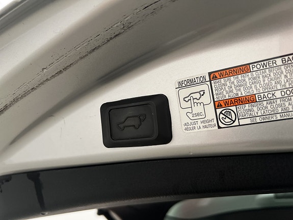 Toyota RAV4 18 of 30