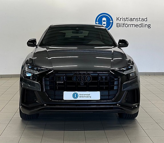 Audi Q8 6 of 12