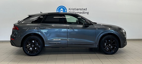 Audi Q8 4 of 12