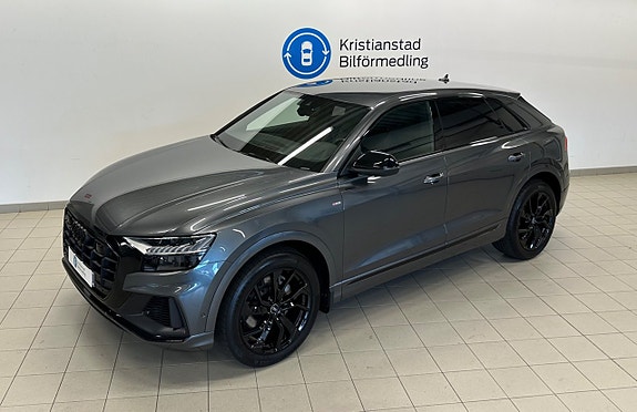 Audi Q8 3 of 12