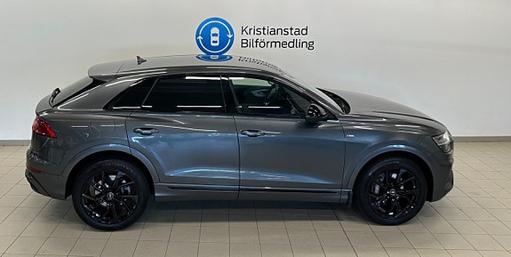 Audi Q8 7 of 12