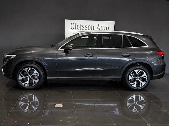 Mercedes-Benz GLC300 e 2 of 15