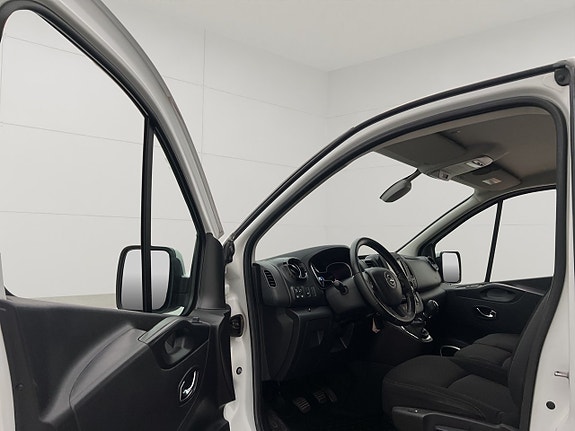 Opel Vivaro 15 of 28