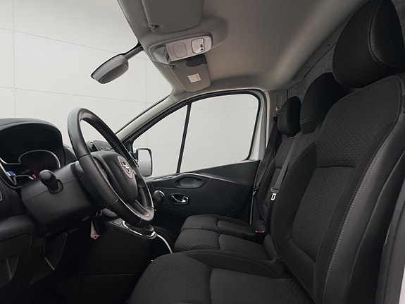 Opel Vivaro 16 of 28