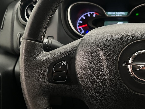 Opel Vivaro 18 of 28