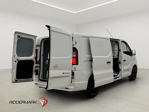 Opel Vivaro 13 of 28