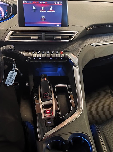 Peugeot 3008 16 of 19