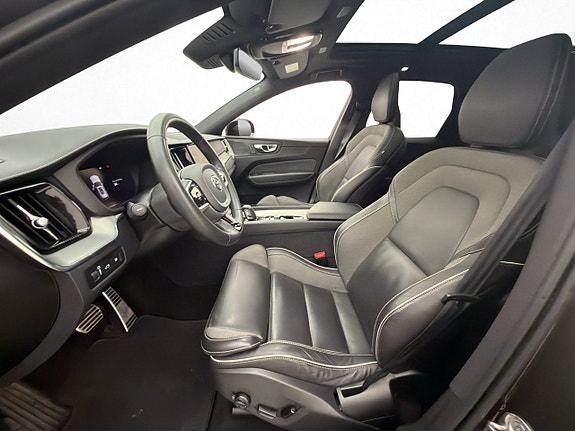 Volvo XC60 12 of 30