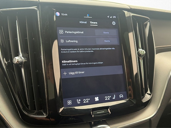Volvo XC60 25 of 30