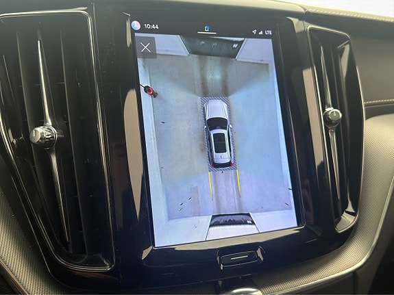 Volvo XC60 27 of 30
