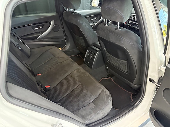 BMW 320d 8 of 14