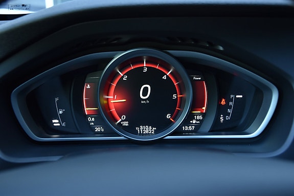 Volvo V40 23 of 25