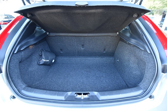 Volvo V40 15 of 25