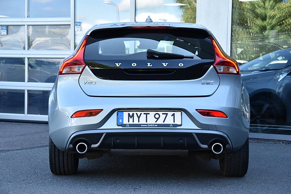 Volvo V40 8 of 25