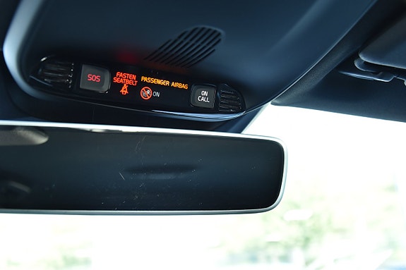 Volvo V40 25 of 25