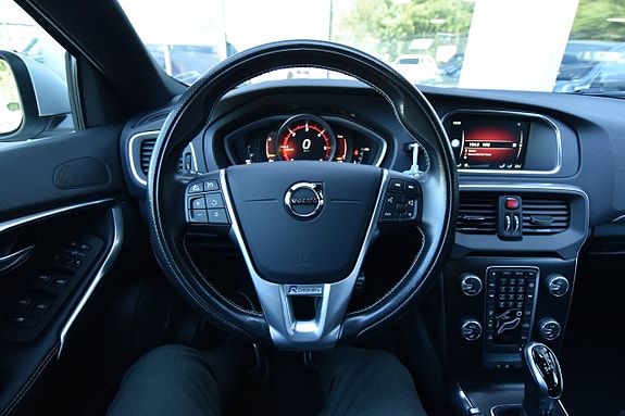 Volvo V40 16 of 25