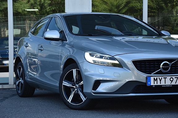 Volvo V40 4 of 25