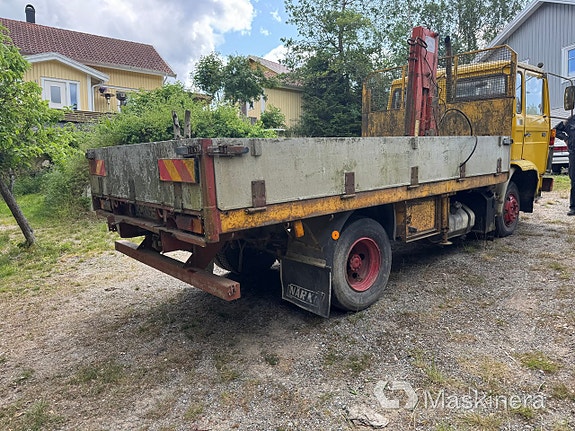 Flakbil Volvo F408 med kran 5 of 27