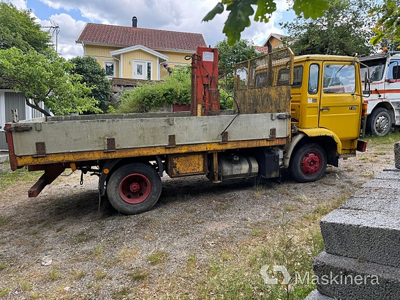 Flakbil Volvo F408 med kran 4 of 27