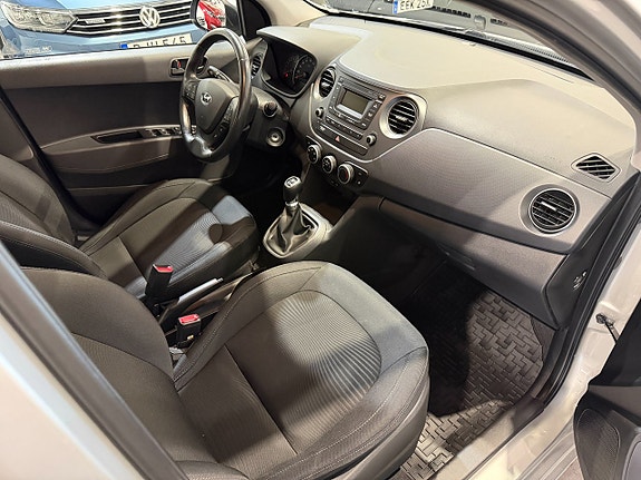 Hyundai i10 11 of 24