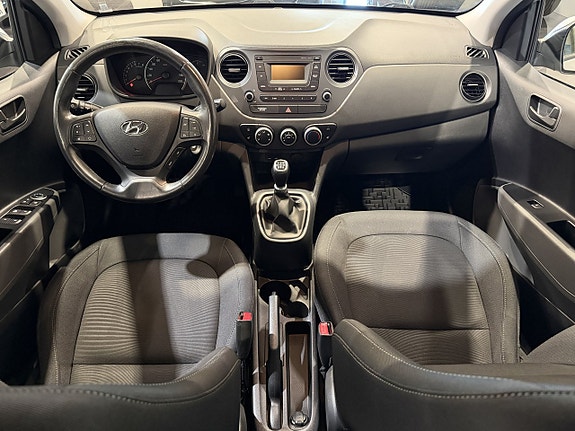 Hyundai i10 10 of 24