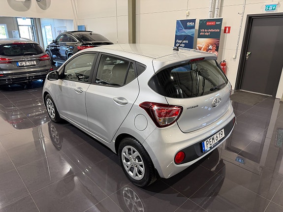 Hyundai i10 8 of 24