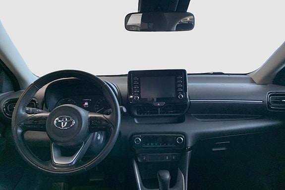 Toyota Yaris 11 of 13