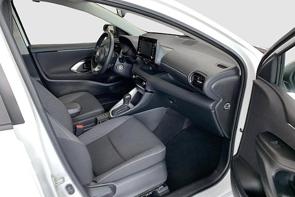 Toyota Yaris 9 of 13