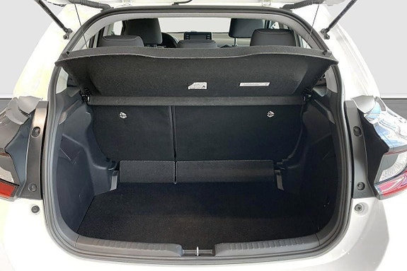 Toyota Yaris 13 of 13