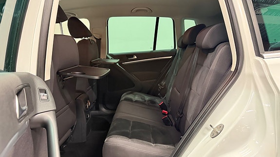 Volkswagen Tiguan 16 of 19