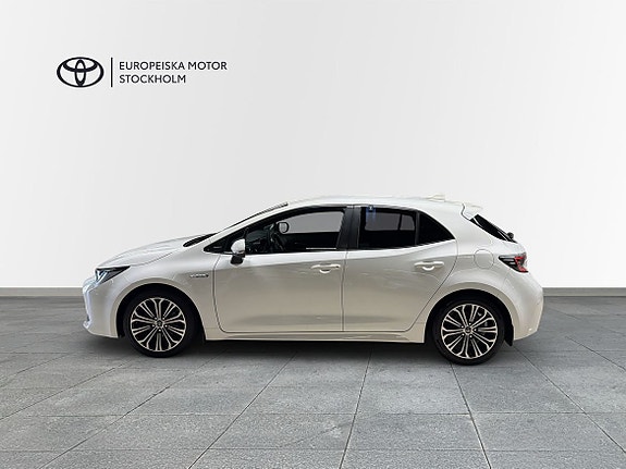 Toyota Corolla 3 of 13