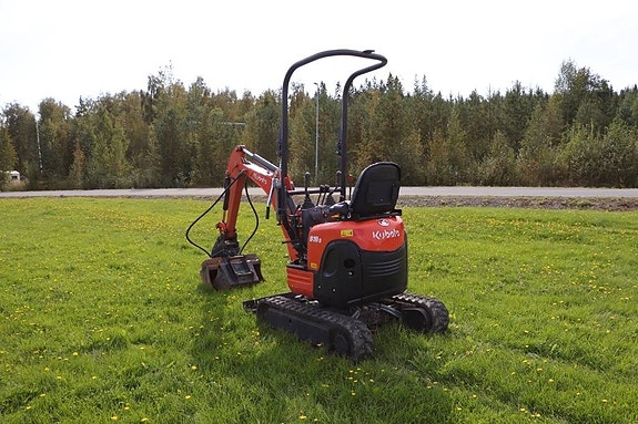 Kubota U10-3 9 of 9