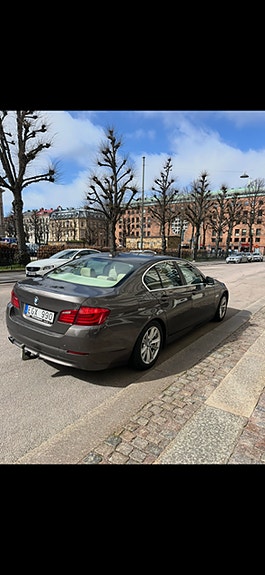 BMW 520d 2 of 5