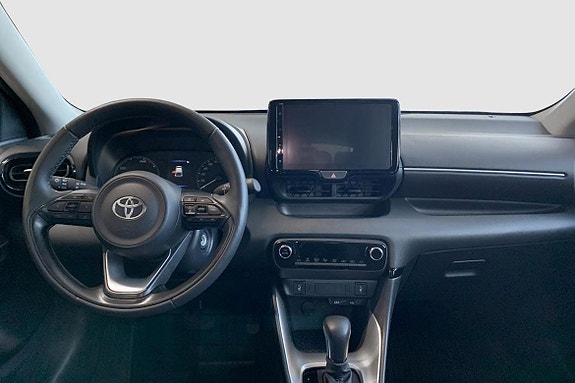 Toyota Yaris 10 of 12