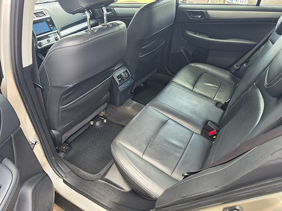 Subaru Outback 10 of 14