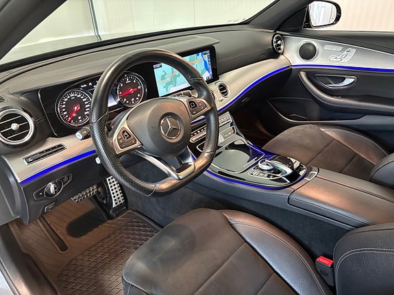Mercedes-Benz E220 7 of 24