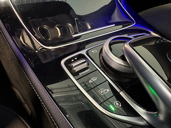 Mercedes-Benz E220 19 of 24