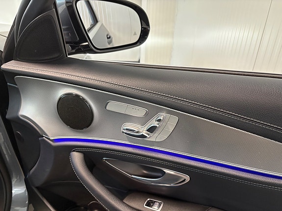 Mercedes-Benz E220 14 of 24