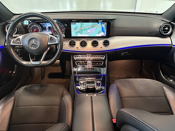 Mercedes-Benz E220 11 of 24