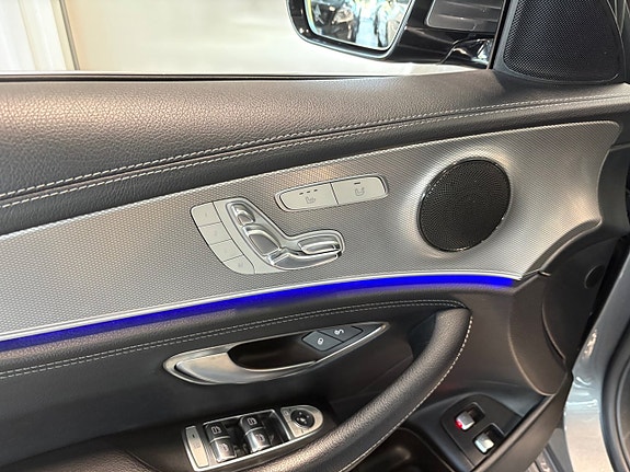 Mercedes-Benz E220 9 of 24