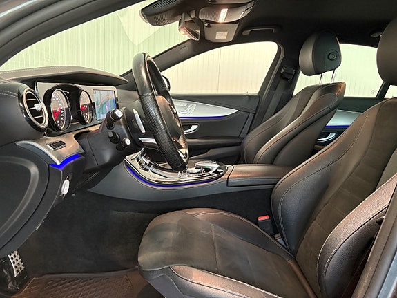 Mercedes-Benz E220 8 of 24