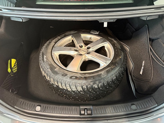 Mercedes-Benz E220 23 of 24