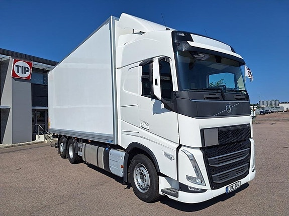 Volvo Vehicle Rigid 6x2-2 box full side opening