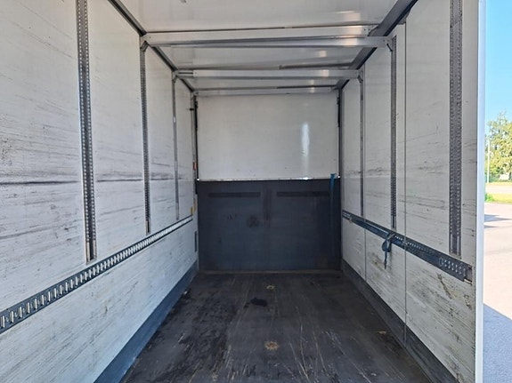 Volvo Vehicle Rigid 6x2-2 box full side opening 15 of 19