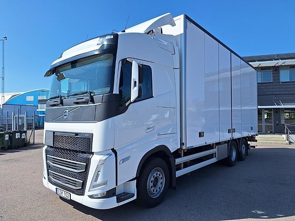 Volvo Vehicle Rigid 6x2-2 box full side opening 2 of 19
