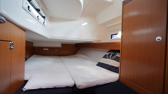 Bavaria 40 Cruiser / 2011 11 of 12