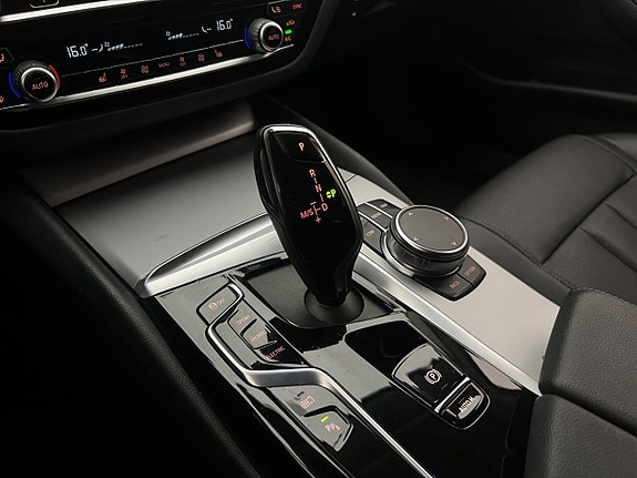 BMW 530e 21 of 30