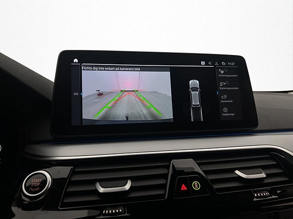 BMW 530e 15 of 30