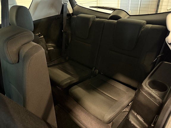 Toyota Corolla Verso 10 of 16